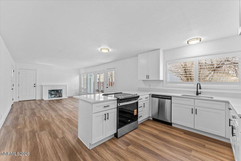 Image 4 of property listing at 424 S Richmond Avenue, Carson City, NV 89703