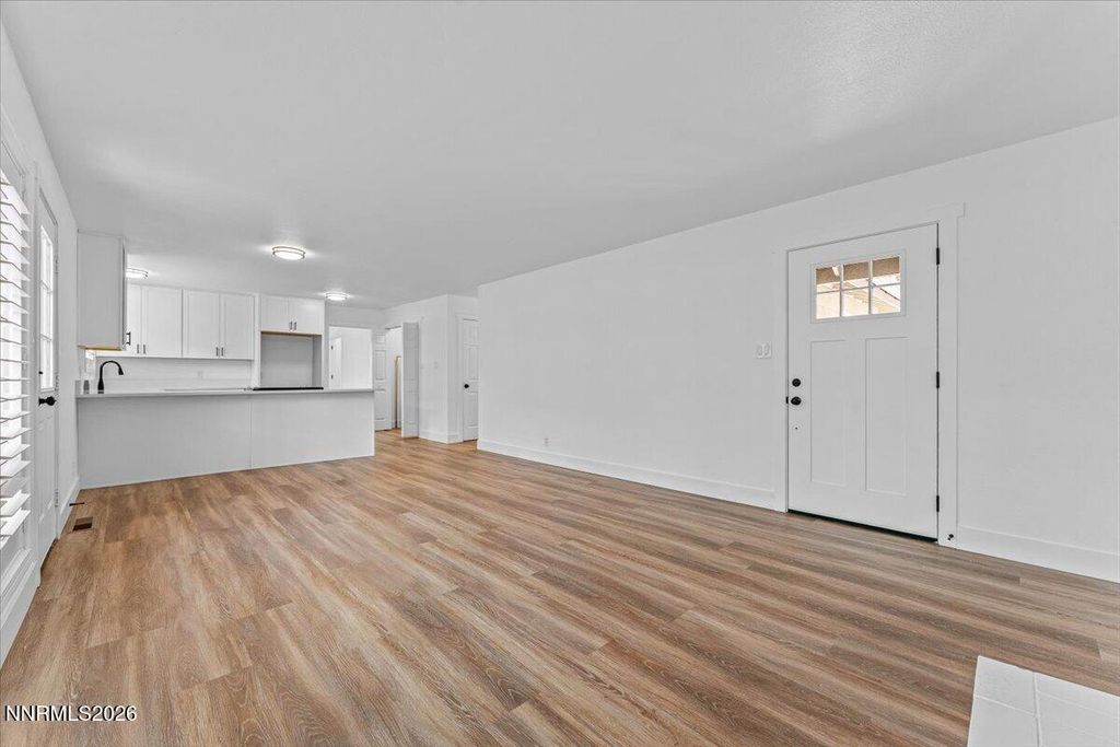 Image 7 of property listing at 424 S Richmond Avenue, Carson City, NV 89703