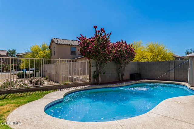 10925 W COLLEGE Drive, Phoenix, AZ 85037