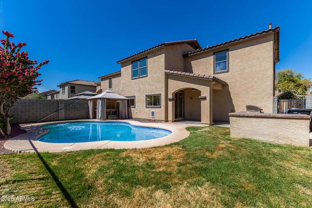 10925 W COLLEGE Drive, Phoenix, AZ 85037