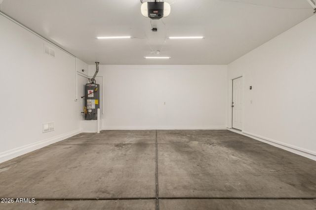 10925 W COLLEGE Drive, Phoenix, AZ 85037