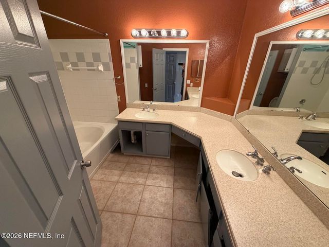 13810 SUTTON PARK Drive N 823, Jacksonville, FL 32224