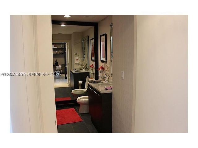 900 Biscayne Blvd 4207, Miami, FL 33132