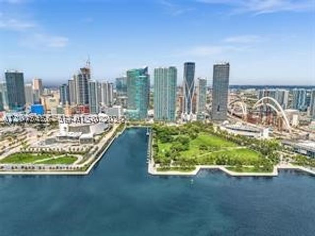 900 Biscayne Blvd 4207, Miami, FL 33132