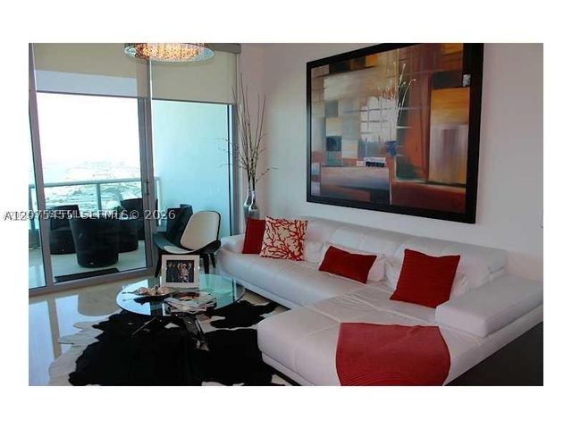 900 Biscayne Blvd 4207, Miami, FL 33132