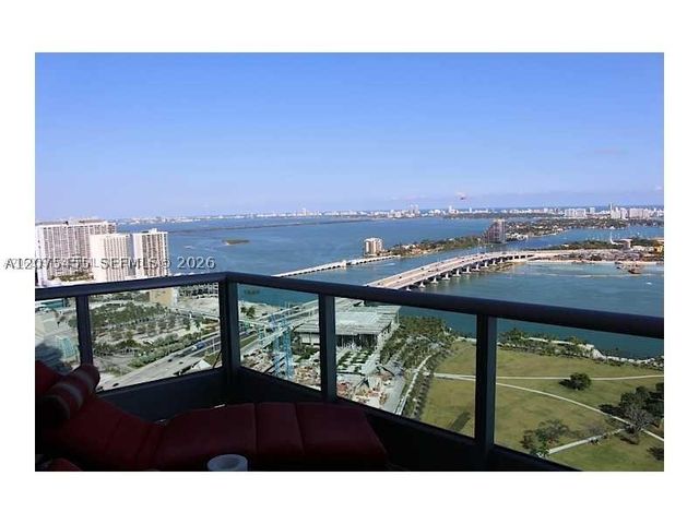 900 Biscayne Blvd 4207, Miami, FL 33132