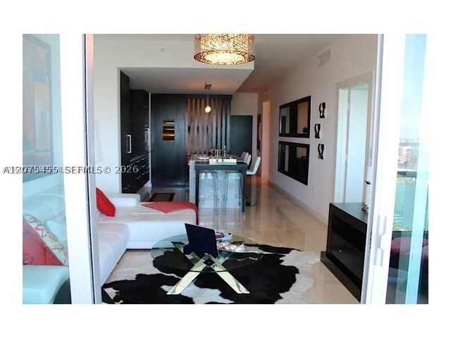 900 Biscayne Blvd 4207, Miami, FL 33132