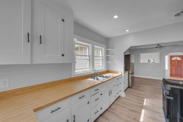 82 Waite Street, Leicester, MA 01524