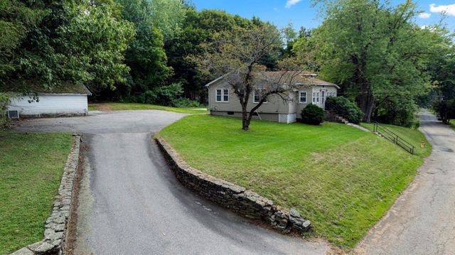 82 Waite Street, Leicester, MA 01524