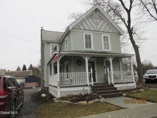 17 S Maple Street, Granville, NY 12832