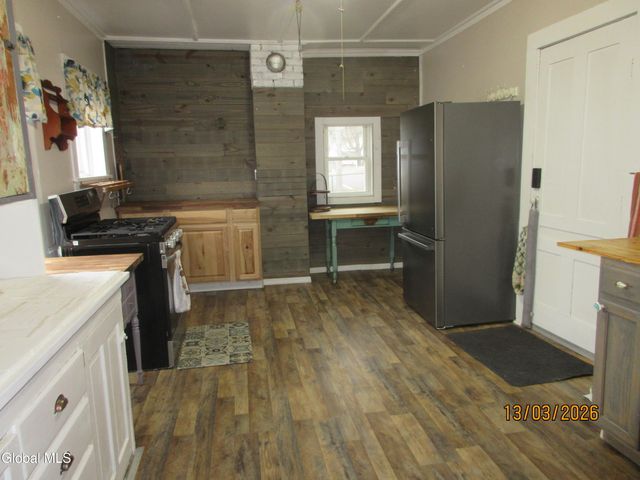 17 S Maple Street, Granville, NY 12832