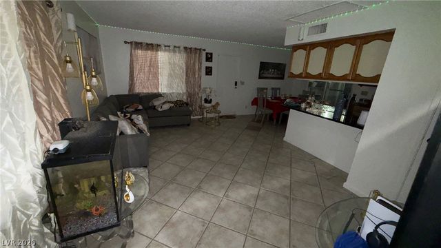 5156 Gray Lane G, Las Vegas, NV 89119