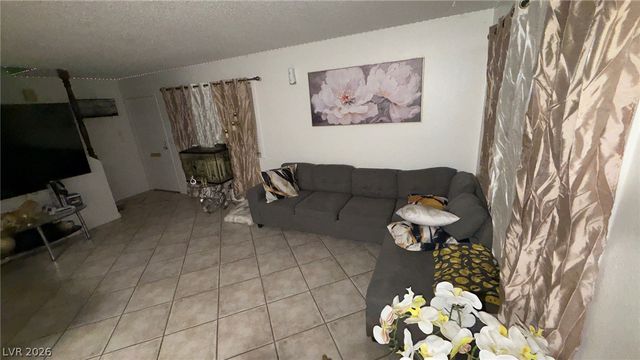 5156 Gray Lane G, Las Vegas, NV 89119