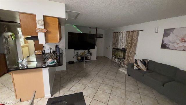 5156 Gray Lane G, Las Vegas, NV 89119