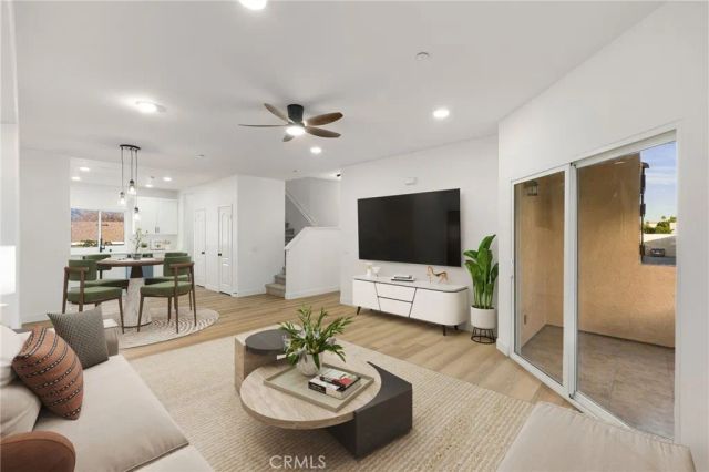 521 N Lark Ellen B, Covina, CA 91722