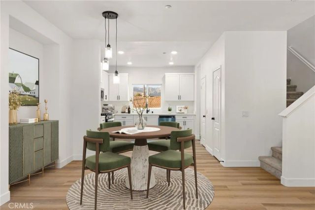 521 N Lark Ellen B, Covina, CA 91722