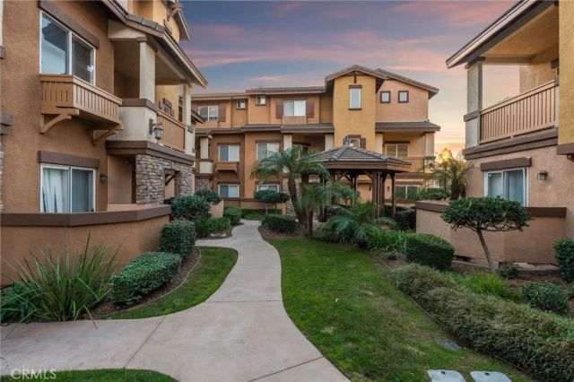 521 N Lark Ellen B, Covina, CA 91722