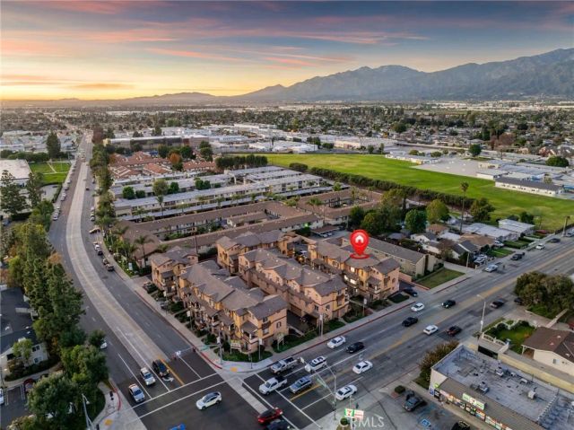 521 N Lark Ellen B, Covina, CA 91722