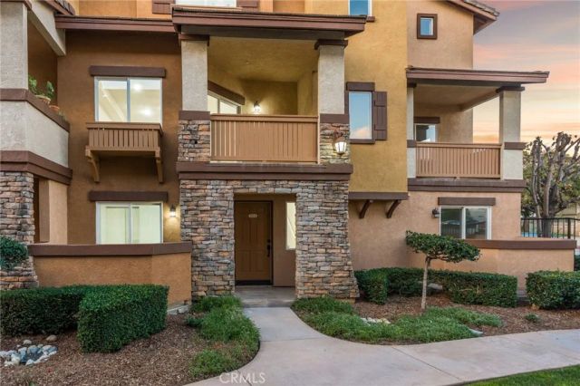 521 N Lark Ellen B, Covina, CA 91722