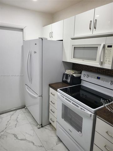 1747 Rodman St 110, Hollywood, FL 33020