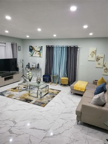 1747 Rodman St 110, Hollywood, FL 33020