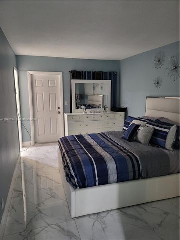 1747 Rodman St 110, Hollywood, FL 33020