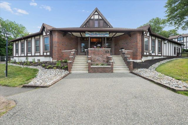 411 Sierra Vista Lane, Valley Cottage, NY 10989