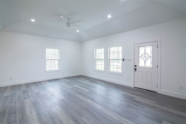 537 W Hopkins Street, Mexia, TX 76667