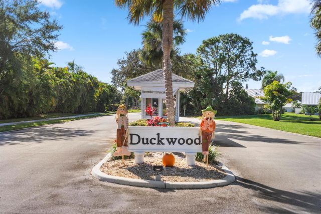 6760 SE Lillian Court, Stuart, FL 34997