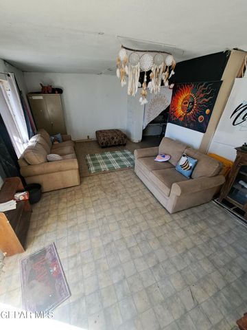 2209 MAGOFFIN Avenue, El Paso, TX 79901