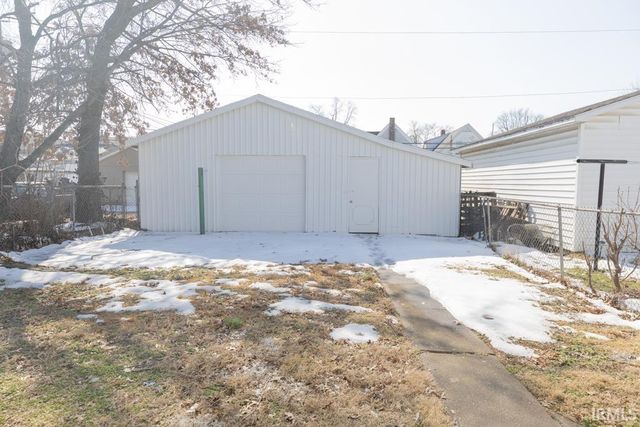 2212 W Columbia Street, Evansville, IN 47712