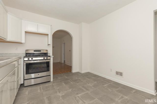 2212 W Columbia Street, Evansville, IN 47712