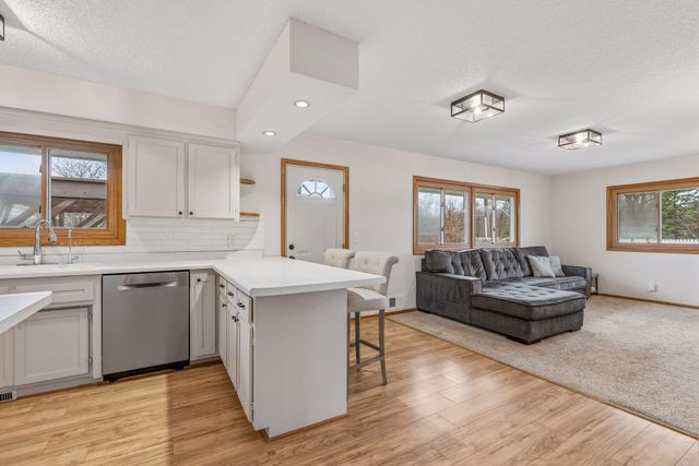 2403 Inca Lane, New Brighton, MN 55112