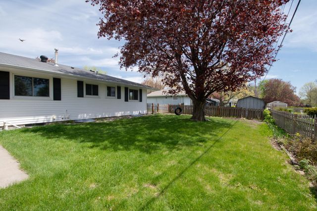 2403 Inca Lane, New Brighton, MN 55112