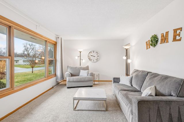 2403 Inca Lane, New Brighton, MN 55112