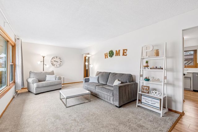 2403 Inca Lane, New Brighton, MN 55112