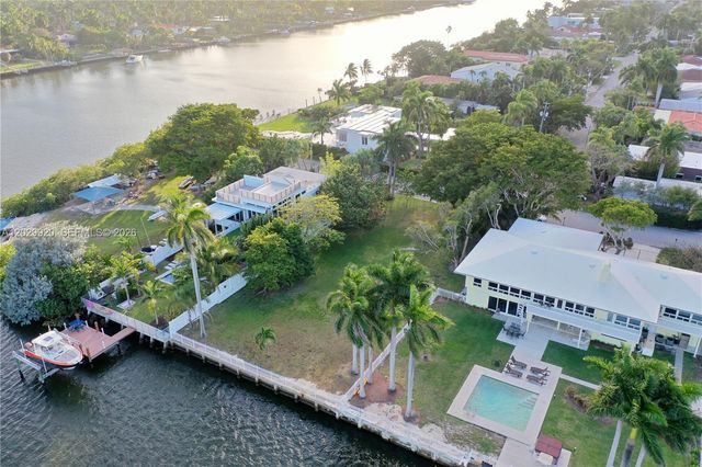927 N Northlake Drive, Hollywood, FL 33019