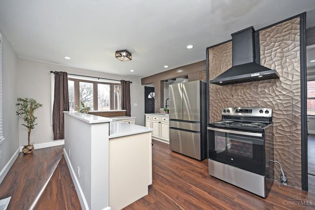 1602 Rose Place, Cincinnati, OH 45237