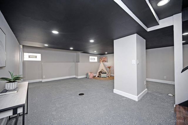 1602 Rose Place, Cincinnati, OH 45237