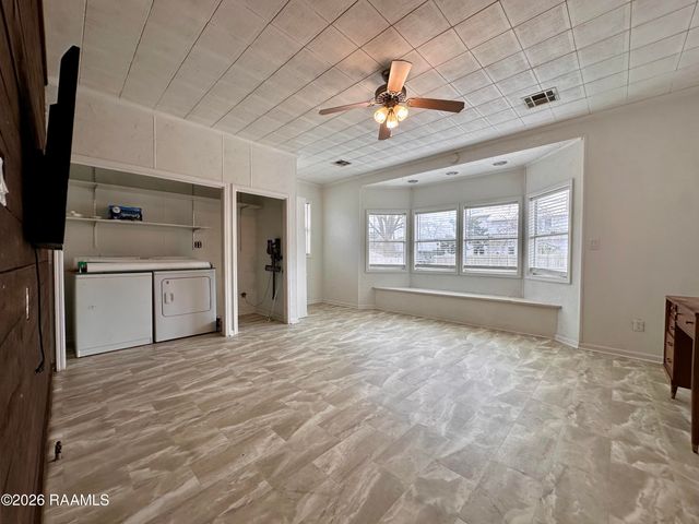 435 E Academy Avenue, Jennings, LA 70546