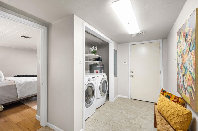 1700 W 7th ST, Taylor, TX 76574