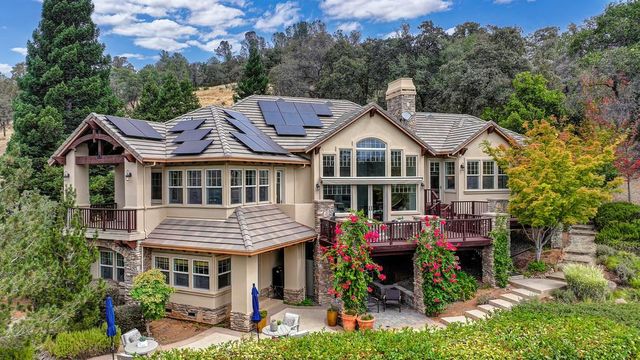 17240 Winchester Club Dr, Meadow Vista, CA 95722