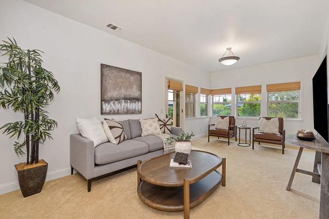 17240 Winchester Club Dr, Meadow Vista, CA 95722