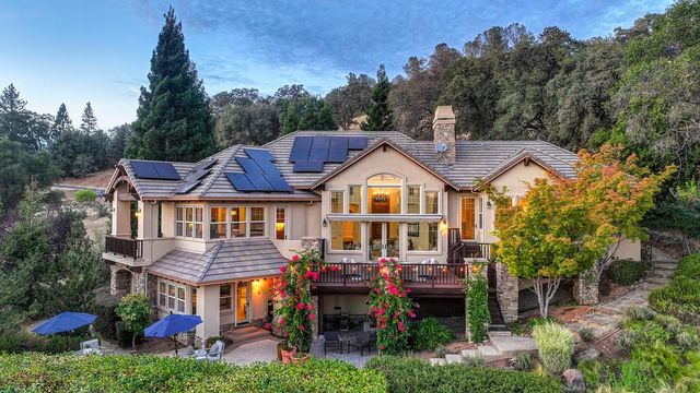 17240 Winchester Club Dr, Meadow Vista, CA 95722