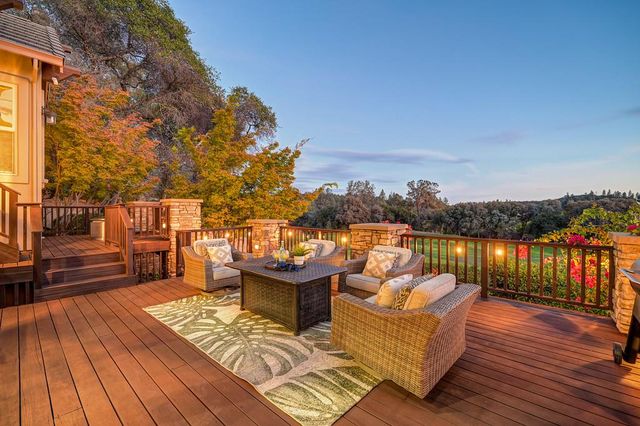 17240 Winchester Club Dr, Meadow Vista, CA 95722