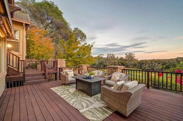 17240 Winchester Club Dr, Meadow Vista, CA 95722
