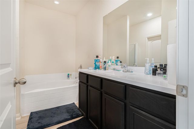 15310 Crescent Brookfield Drive, Humble, TX 77396