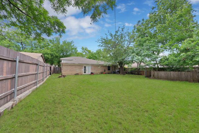2904 Raton Drive, Fort Worth, TX 76116