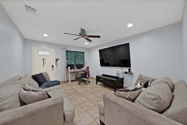 2904 Raton Drive, Fort Worth, TX 76116