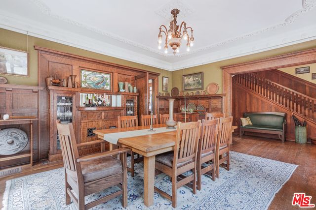 4311 Victoria Park Drive, Los Angeles, CA 90019